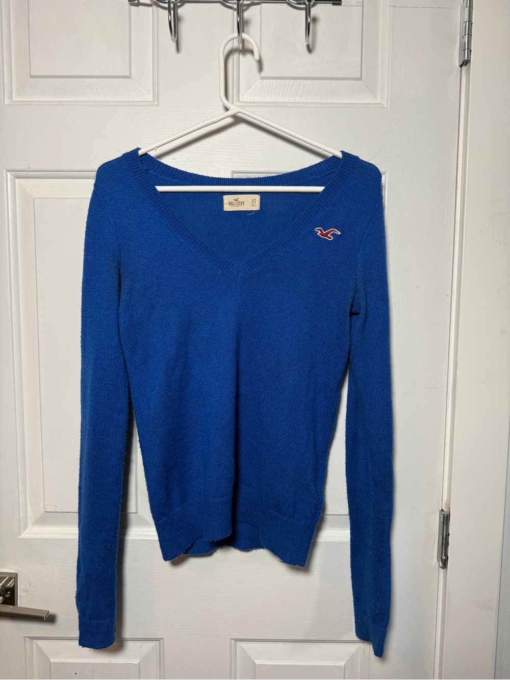 Hollister Women's V-Neck Sweater in Cobalt Blue